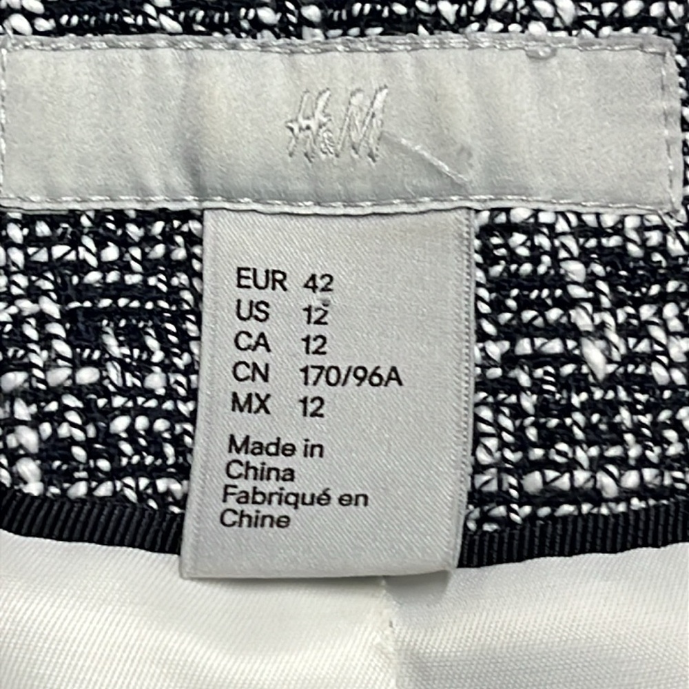 Women's Black and White Tweed Jacket - Picture 4 of 16